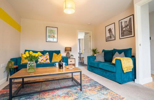 Central location -3 Beds, 2 baths , off-street parking, fast Wifi, sleeps 7 - Foto 1