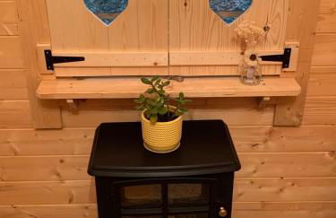 Starry Meadow & Rescued Animal Experiences - Foto 12