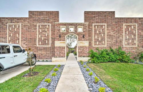 2 Mi to UTRGV Edinburg Apt in Quiet Neighborhood - Photo 3