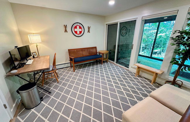 A1 Luxury Bretton Woods Ski-in Ski-out Townhome Next to Beginner ski Area Fast Wifi Keyless Entry - Photo 69