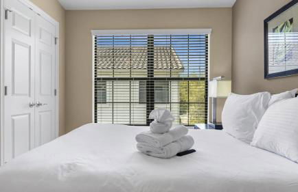 Florida Getaway - Renovated TownHome by Disney! - Photo 22