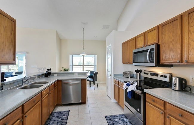 4BR Pool Home in Orange Tree by SHV - Foto 8