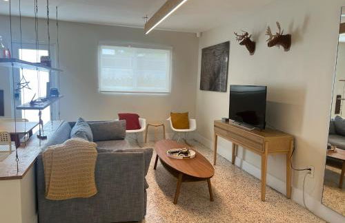 Cozy house close Brickell - Photo 6