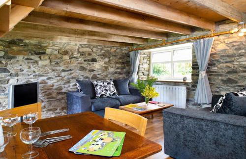 Converted Granary on a rural small holding - Photo 7