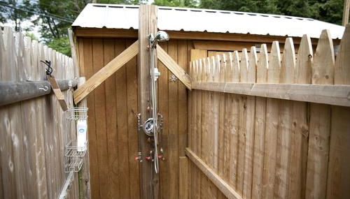 Incredible Modern Tiny Log Cabin near the Ammonoosuc River for a Romantic Getaway in New Hampshire - Foto 2, Shower