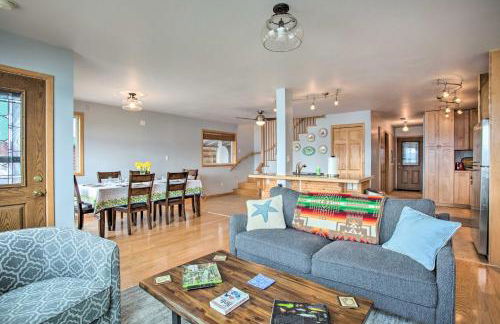 Remote Island Escape with Breathtaking Views - Photo 6