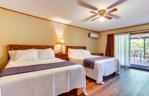 Cozy Oklahoma Retreat with Patio, Fire Pit and Grill! - Foto 8