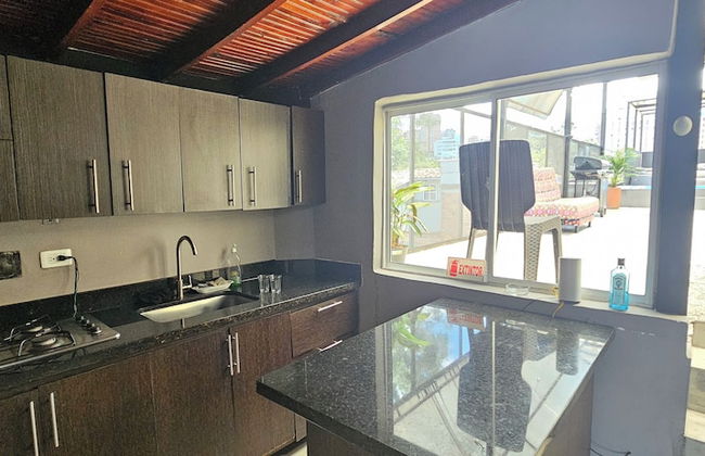 25 PROMO $ 11 Bedrooms with bathrooms Aprtmnt + 2 Jacuzzis and a rooftop pool. @Poblado - Photo $