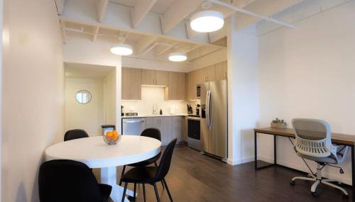 Above The Roots - Classy 1BD Escape - Foto 5