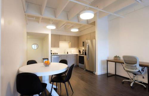 Above The Roots - Sophisticated 1BD Retreat - Photo 6