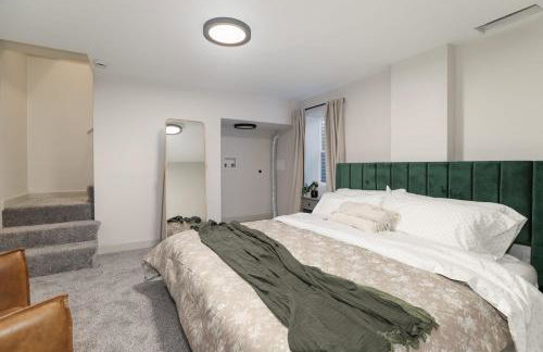 Lions Lair - 1 BR 1 BA Home Coffee Smrt TV Wifi - Photo 16