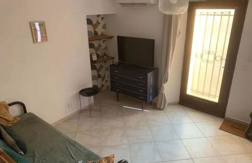 Au cœur du village - Wifi & Clim - Foto 10