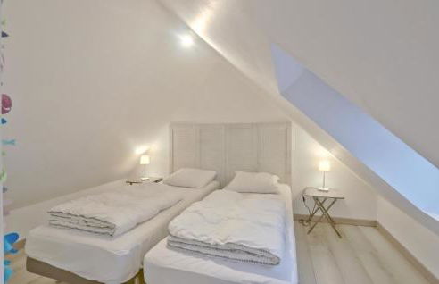 Cozy Home In Quettehou With Wifi - Foto 18