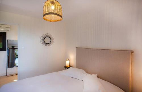 Villa bodri, maison en pierre avec vue mer et piscine chauffée - Foto 18