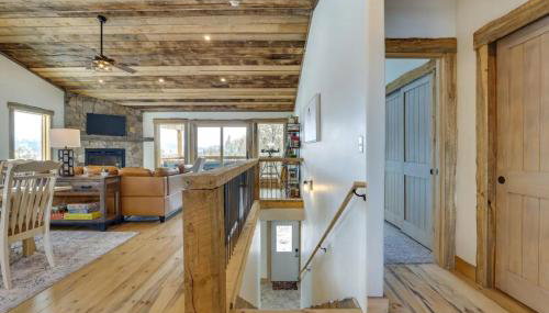 Luxe Cabin w/Hot Tub and Amazing Views - Foto 5