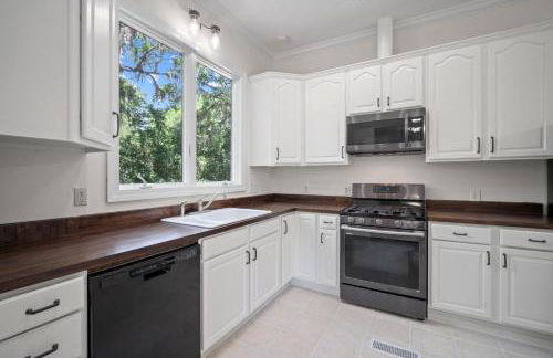 New Listing - Historical Home in Mossy Oaks - Foto 14