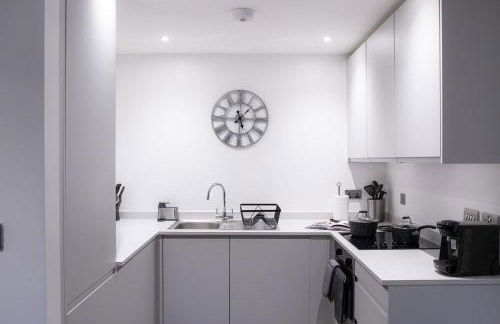 Luxury Mcr 2bed,2bath Apartment- Central location! - Foto 8
