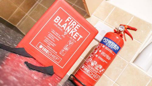 3Bedroom EnSuite SofaBed Sleeps upto 6 Contractors Families Long or Short Stay Free Parking WIFI - Foto 3