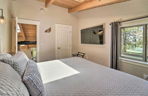 Hot Tub, Pool Table Luxe Reno Chalet with Mtn View! - Foto 34
