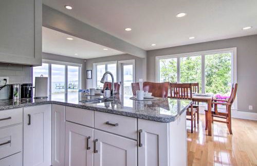 Bayfront Gem with Amazing Water Views and Pond! - Foto 11