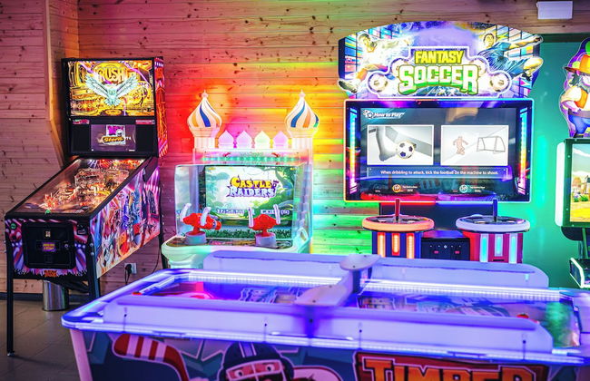 Platinum Adults - Photo 14