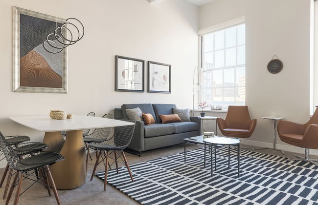 Unique Historic Experience Conveniently Located in the Heart of Cincinnati - Foto 43