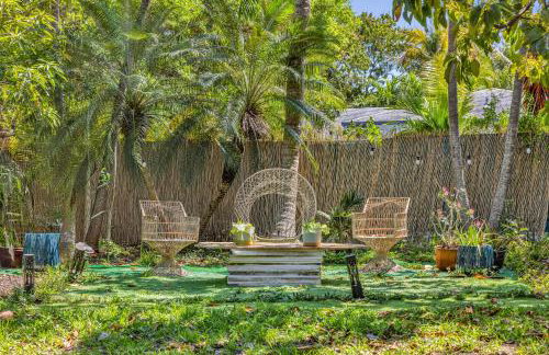 Artful Home Near Design District - Photo 29