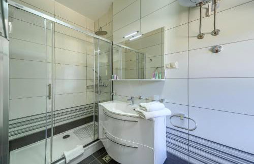 Villa Župa with Heated Pool, Tennis Court & Mini Golf - Foto 7