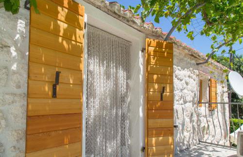 Home Sweet Home traditional Dalmatian house with pool - Photo 12