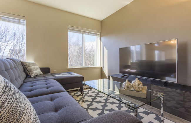 Domicile Suites at Elliott Bayview - Photo 1