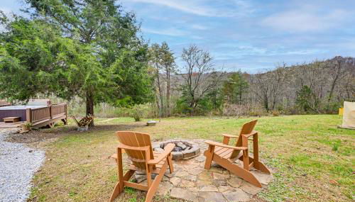 Cozy Couples Getaway with Hot Tub Fox Ridge Cabin - Foto 3