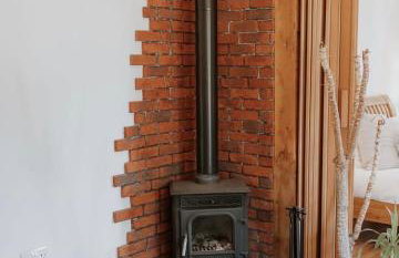 Stable lodge with Cosy Log Fire & Optional Hot tub - Foto 8