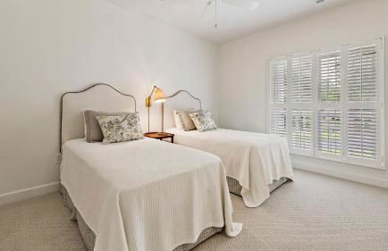 Salty Sister Villa by Peace Vacations - Foto 19