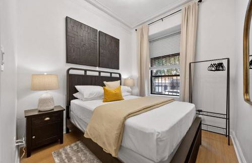 2BR and 2BA in Historic Brownstone near Subway - Foto 12