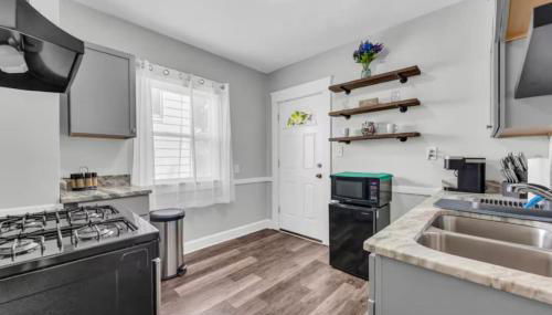 Bright 2BR South Hills - Old Brooklyn Home - Foto 4, stove