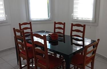 Bas de villa avec jardin piscine clim proche plages calanques - Foto 14