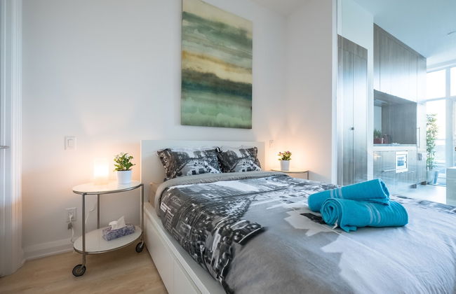 QuickStay - Luxury in Yorkville (Yonge & Bloor) - Photo 2