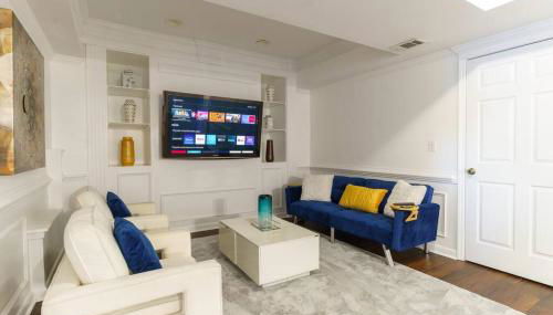 Relaxing Retreat with 55-Inch TV and Lake Views - Foto 5