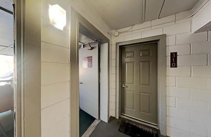 Spacious 3 Bed 3 Bath Condo with Pool - Foto 31