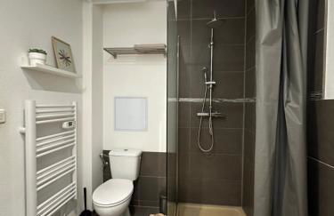 Le 2 - Très Beau T3 1er étage tout confort, neuf, Mulhouse centre - stationnement gratuit - Foto 21