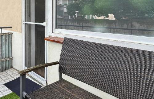 Relax Oasis with 65 SmartTV, Kitchen and Balcony - Foto 13