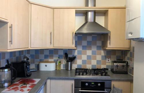 Super 2 Bedroom Flat near Dalkeith Town Center - Photo 3