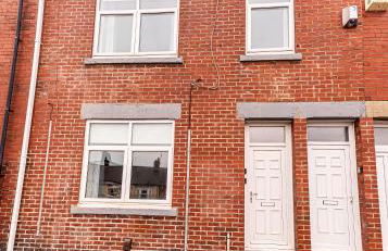 3 Bedroom Home Free Parking & WiFi Contractors Welcome! - Foto 2