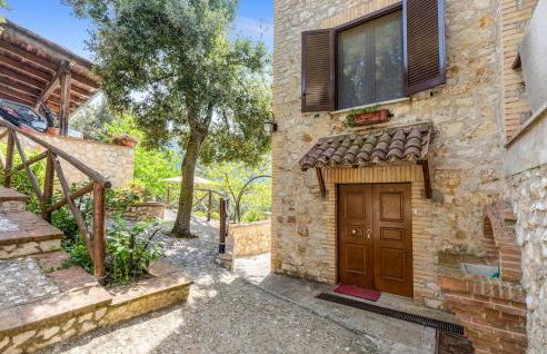 Cozy Apartment In Loc Fontanelle - Foto 11