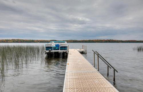 Impressive Presque Isle Lake House with Water Access - Foto 36