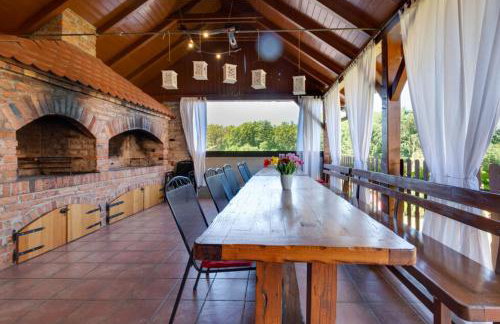 Rustic Cottage With Heated Pool - Happy Rentals - Foto 23
