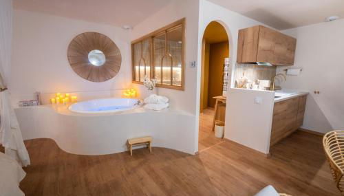 Cocoon - Romantic suite with spa - Downtown - Foto 5