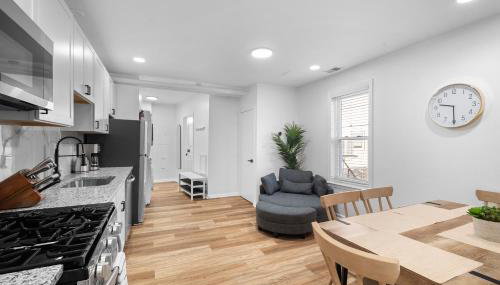 Central Lawrenceville 2 Spacious and Stylish Two Bedroom Apartment with Free Street Parking - Foto 2