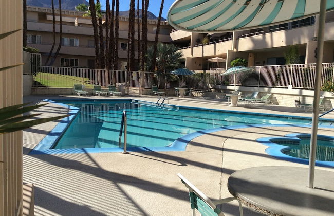 Modern Downtown Condo - Photo 20