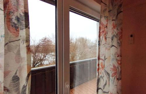 OVER RIVER near FRANKFURT-130 QM-4 ROOMS- 6 BEDS- FREE PARKING- AC - Foto 20
